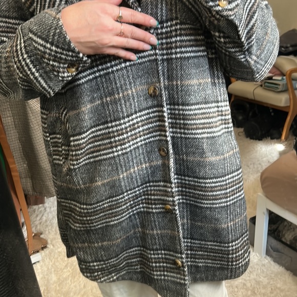 VICI Gray Plaid pocketed coat. Size S. Oversized fit - Picture 8 of 12
